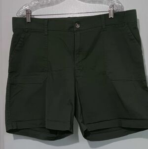 Lee Olive Bermuda Shorts